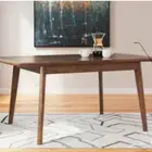 طاولة طعام ماركه آشلي مع أربع كراسي آشلي جديده