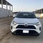 تيوتا رافور 2023 ابيض xle