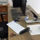 مكتب خدمات للبيع