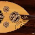 عود موسيقي للبيع