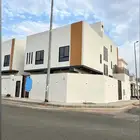 فيلا للبيع على شارعين حي النبلاء