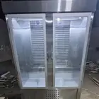 ثلاجة عرض لحوم بابين