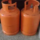 اسطوانتين غاز نضيغه جدا فارغه السعر 300 ريال حي العزيزيه