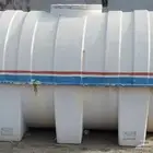 خزان ماء فايبرجلاس كبير مستخدم