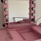 شنطة الميك اب المتنقلة ( تسريحة )