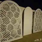 طاولات استقبال واستاندات ومرتبه واربع طاولات خدمه