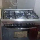 بتجاز إيطالي شغال فل مع الفرن 350 وشاشه 42 اخت الجديده 450