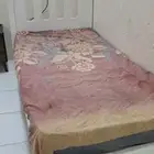 سريرين نفر مع المراتب