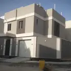 للبيع فيلا درج داخلي في الرياض في حي الجنادرية