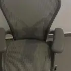 للبيع كرسي هيرمن ميلر فل كامل