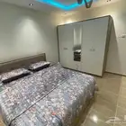 غرفه مفر وشه معها صا له شهر