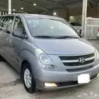 يتوفر سياره ( هيونداي اتش 1 ) موديل 2016 نظييف جدا مع سائق