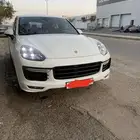 بورش كايين gts ابيض داخلي احمر