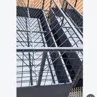 شبوك ومعالف للحلال