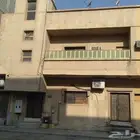 للبيع بيت متصل بالثقبة