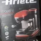 الماركة  اريتي ماكينة اسبريسو.