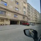 للبيع في الحمرا عماره سكنيه بناء خاص كل دور شقه مصممه للسكن