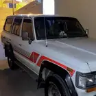 صالون للبيع