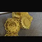 حزام مطلي بالذهب