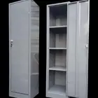 نحن نقدم خزائن حديدية بكميات متوفرة لمشاريع سكن العمال