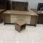 أثاث المكاتب متوفر