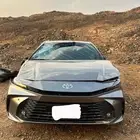 كامري 2025 مصدومة للبيع