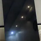 شاشة 75 بوصة سمارت وشاشه تقريبا  40 بوصه مكسوره جايتها ضربه