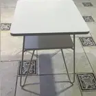 طاولات خدمه