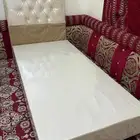اثاث طاولة وسرير