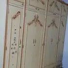 دولاب وسرير كل واحد على حدى