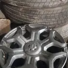 4 جنوط و 4 ك رات سيارة جيتور t2 2026 مقاس 20 وكاله