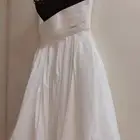 فستان جديد للبيع
