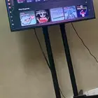 حامل شاشة بعجلات