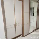 غرفة نوم كاملة بجودة عالية وشكل عصري للبيع شبه جديد