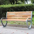 كرسي حديقة خشبي مخصص لتحمل عوامل الطقس المتغير