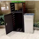 حاوية قمامة خشبية ومعدنية