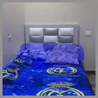 3 سرير مع مراتبها ويوجد قواعد من الداخل تفصيل حديد