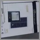 للبيع كشافات طاقة شمسية سعر 3 حبات ب 300
