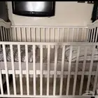 سرير اطفال من ايكيا للاطفال اعمارهم من 1 شهر - 3 سنين