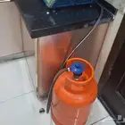 اسطوانه غاز مليان غاز والمنظم والبوتجازوالخرطوم كله نضيف