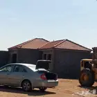 للقرميد والسندوشي بنل والسمنت بورد والتشطيب