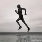 مدرب ركض و معد بدني