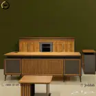 مجموعة مكتبية كاملة توضح الكفاءة والتميز.