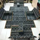 طقم مكون من 4 كراسي و4 مراكي وفرشة 2 3 بالوسط.