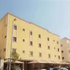 للايجار شقه عايله بحي الروضه الدمام