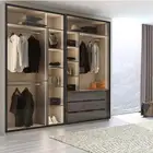 دواليب ملابس مع ديكورات داخليه