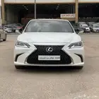 لكزس ES350. 2019