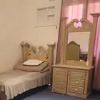 غرفة نوم شبابي بحالة ممتازة