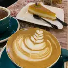 باريستا ومعلم جميع انواع العصائر والمشروبات البارده الساخنه