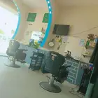 محال حلاقة معا سكن